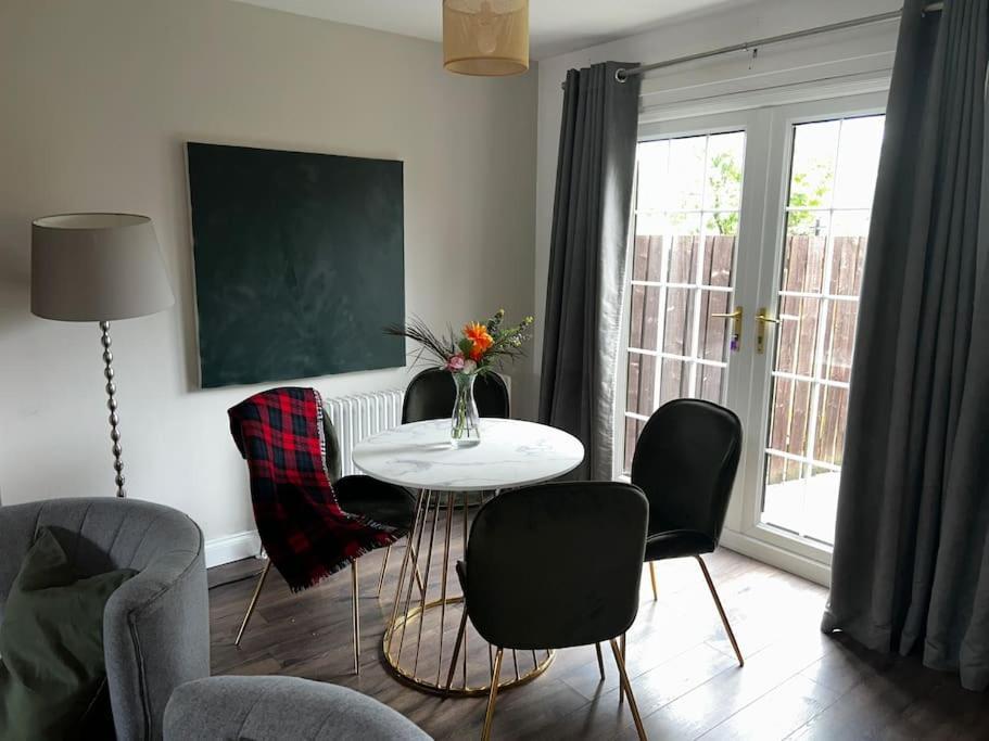 15 Min Drive To Airport 20 Min To Loch Lomond And City Center Old Kilpatrick Exterior photo